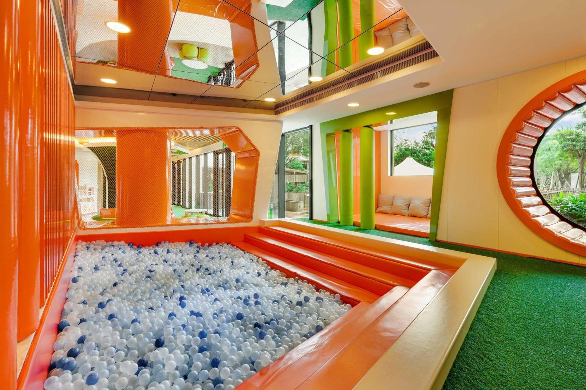 The Westin Tashee Resort, Taoyuan Daxi Exterior foto Ball pit at the indoor playground