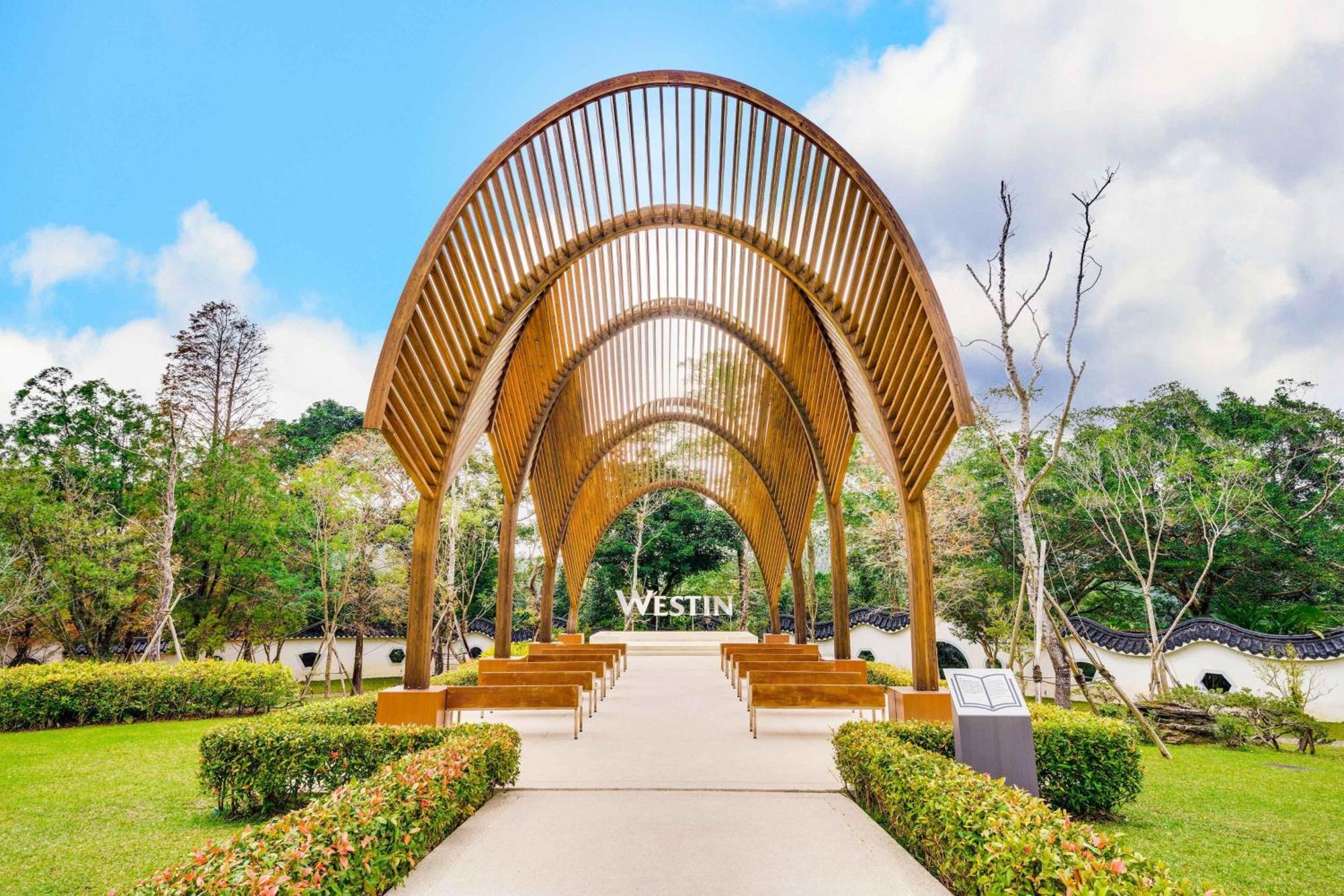 The Westin Tashee Resort, Taoyuan Daxi Exterior foto West Lake Park